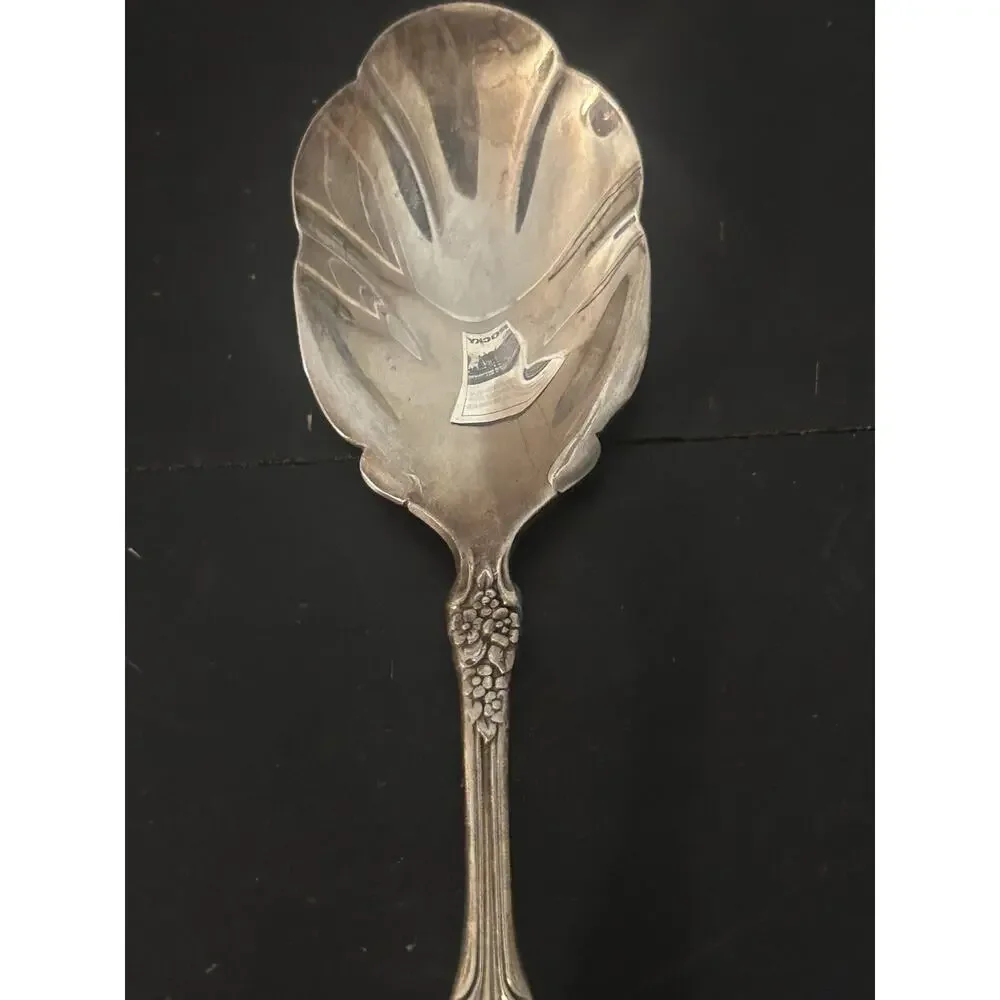 Vintage Meriden Silverplate First Lady Shell Serving Sugar Spoon Floral Ornate